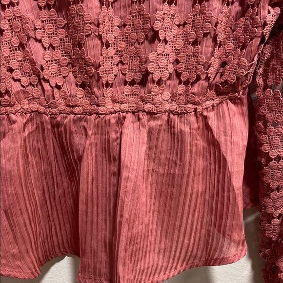 Daytrip Crochet Sleeve Peplum Top Size L Blush Pink Boho V-Neck Tie Front - Picture 8 of 14
